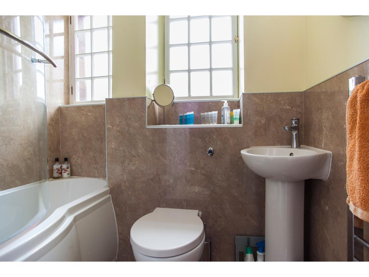 Historic Dean Village Treasure, Sleeps 4 Edinburgh Eksteriør bilde